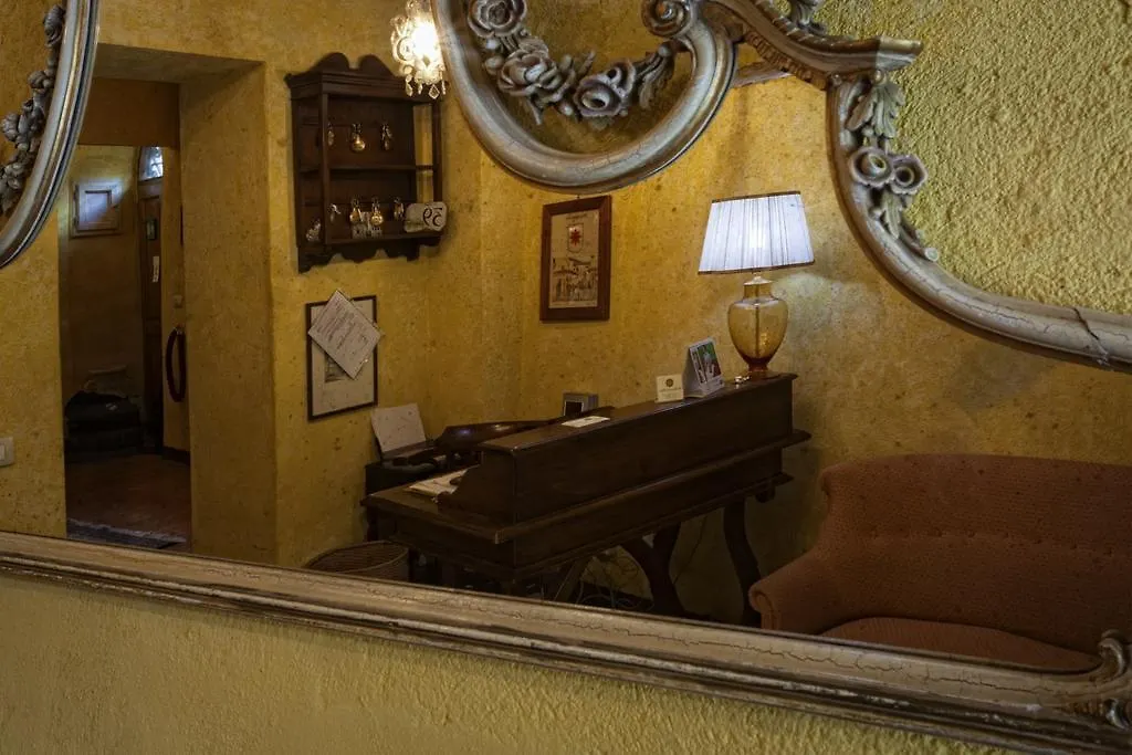 ** Bed & Breakfast Fra Paolino B&B - Locanda Di Montisi Italy